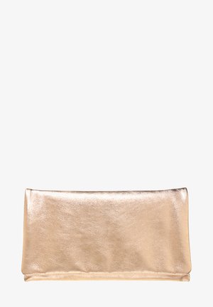 Metallisch goldene Clutch-Tasche mit glatter Textur. Rechteckige Form, weiches Material und keine sichtbaren Beschläge oder Verzierungen.