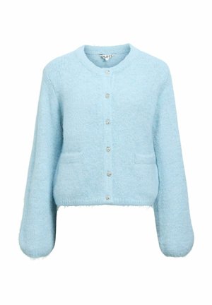 Ljusblå croppad cardigan gjort av fluffigt material. Har långa ärmar, rund halsringning och fem dekorerande knappar fram.