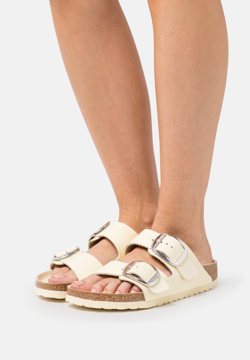 Birkenstock ARIZONA BIG BUCKLE NARROW Mules high shine butter/beige