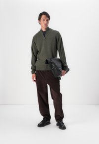 Barbour GRANGETOWN HALF ZIP - Strickpullover - mid olive