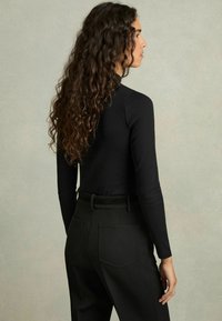 Reiss HIGH-NECK - Hosszú ujjú felső - black