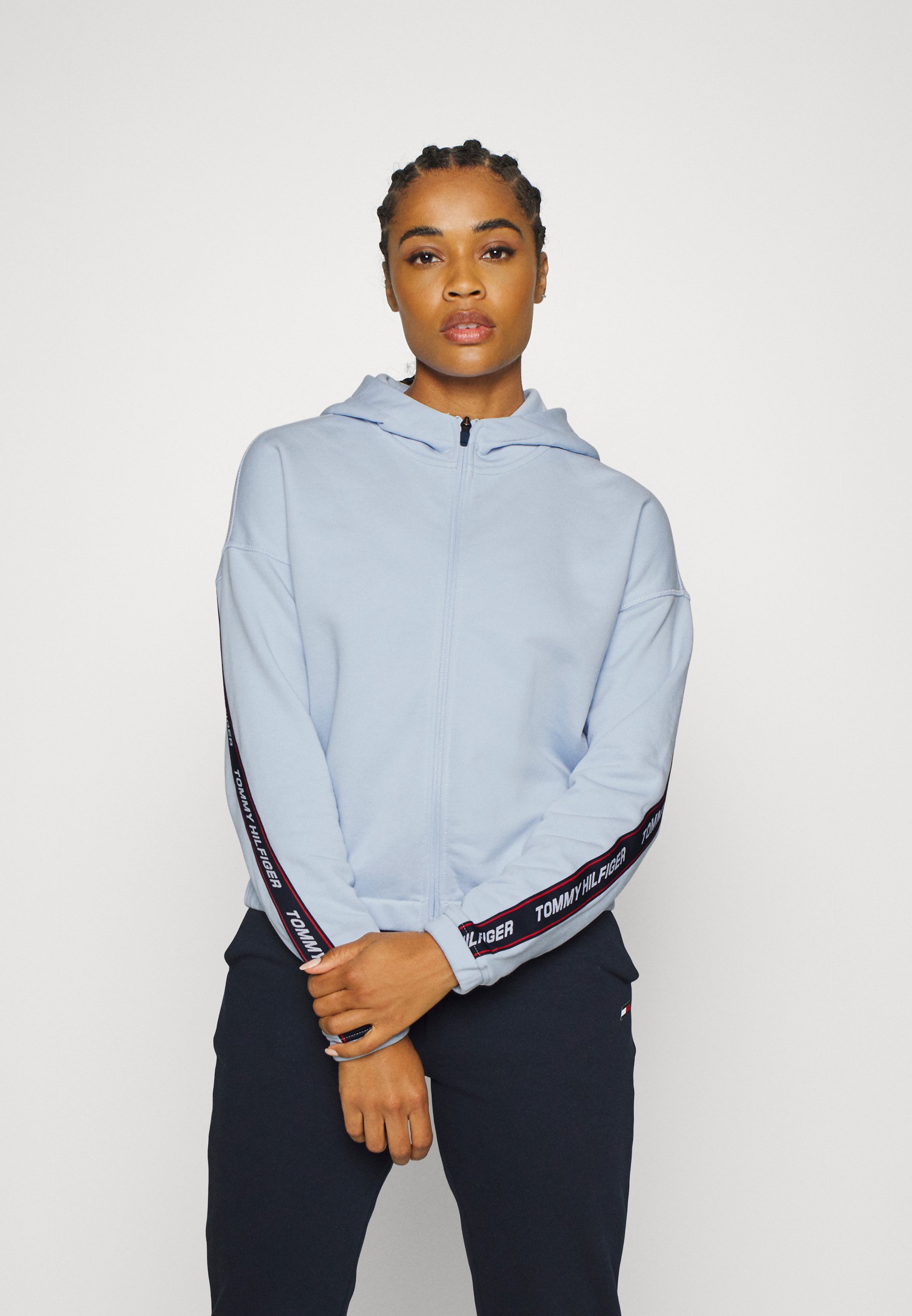 Tommy Hilfiger RELAXED TAPE ZIP THROUGH HOODIE - Zip-up sweatshirt - breezy  blue/light blue - Zalando.co.uk