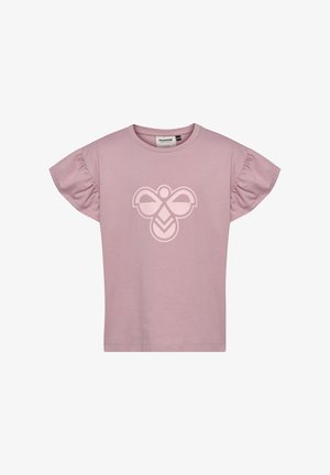 Lyse lilla kortærmet skjorte med flæser og et stort stiliseret bi-logo centreret foran.