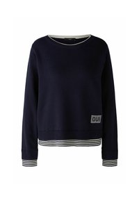 Marineblaues Sweatshirt mit rundem Ausschnitt, weißen gestreiften Rippstrickbündchen und -saum, das auf der linken Vorderseite mit einem kleinen "OUI"-Patch verziert ist.