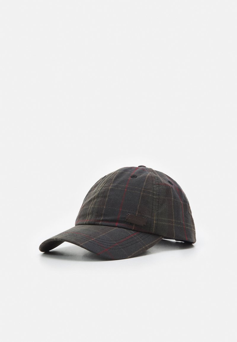 Donker geruite pet met een gebogen klep, voorzien van groene en rode lijnen op een zwarte achtergrond. Gemaakt van zachte stof met een klein leren logo-label.