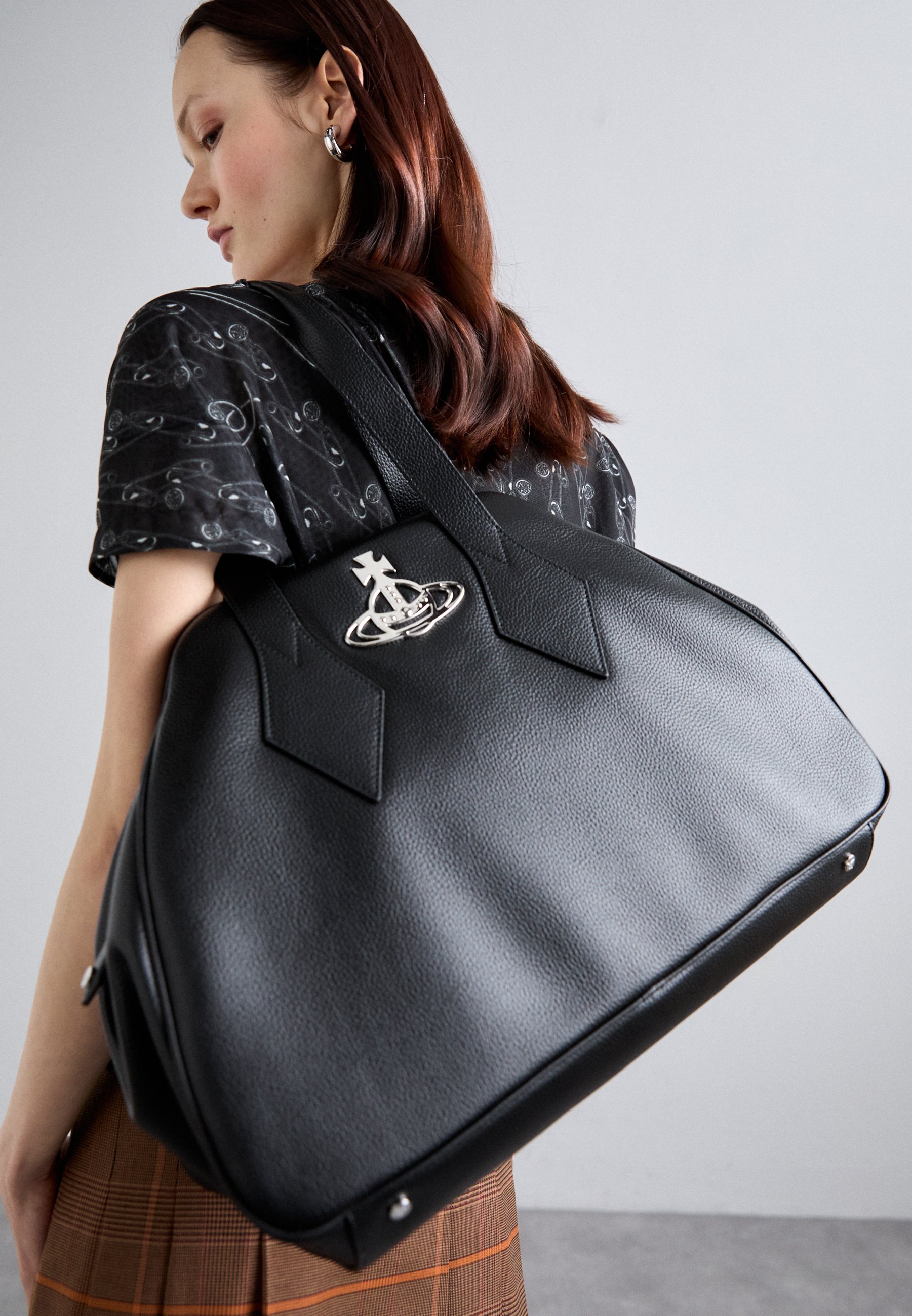 Vivienne Westwood Tote Bag Vivienne Westwood Tote Bag 후루츠패밀리