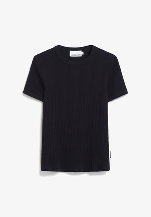 Camiseta negra de manga corta con canalé, cuello redondo y dobladillo recto. Etiqueta visible en el lateral. Fabricada con un tejido suave y texturizado.