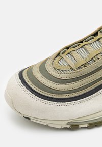 Nike Sportswear AIR MAX - Tenisky - light bone/black/neutral olive