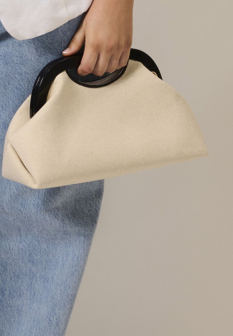 Forever New MILANA MONO CLUTCH - Kézitáska - beige/black