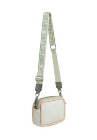 Borsa a tracolla grigia chiara con bordi pesca, tracolla regolabile con la scritta "PEPE JEANS" e hardware in tonalità argento. Forma rettangolare e chiusura a zip.