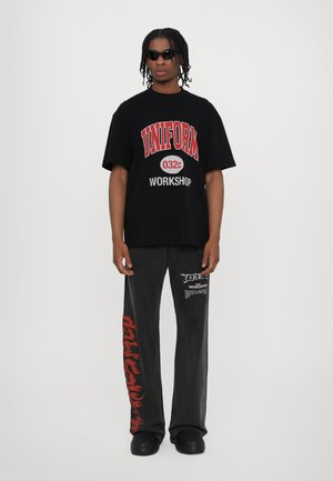 LUCKY STRIKE UNISEX - T-shirts med print - washed black