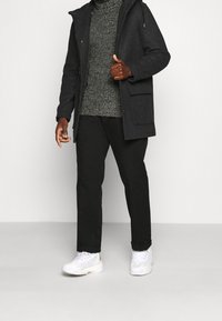 Redefined Rebel Strickpullover - black