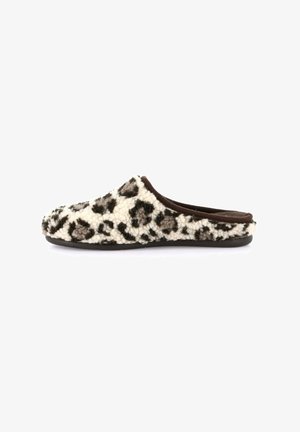 Pantofole con stampa leopardata in crema e marrone, realizzate in materiale morbido e testurizzato, con design slip-on e una suola resistente di colore marrone scuro.