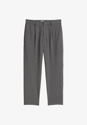 Grijze gestructureerde broek met een geplooide voorkant, een enkele knoopsluiting en een klassieke pasvorm die taperend is bij de enkels.