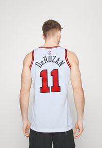 Nike Performance DEMAR DEROZAN CHICAGO BULLS - NBA dres - white