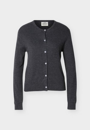 Tamnosiva, dugih rukava, kardigan na kopčanje s okruglim izrezom, pristajućim manžetama i malom bijelom etikedom unutar ovratnika.