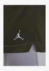 Unausgewählt, medium olive white