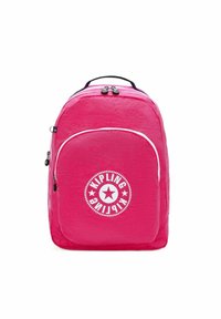 Zaino rosa con texture increspata, dotato di una tasca frontale con zip, logo bianco con una stella e dettagli neri su spallacci e zip.