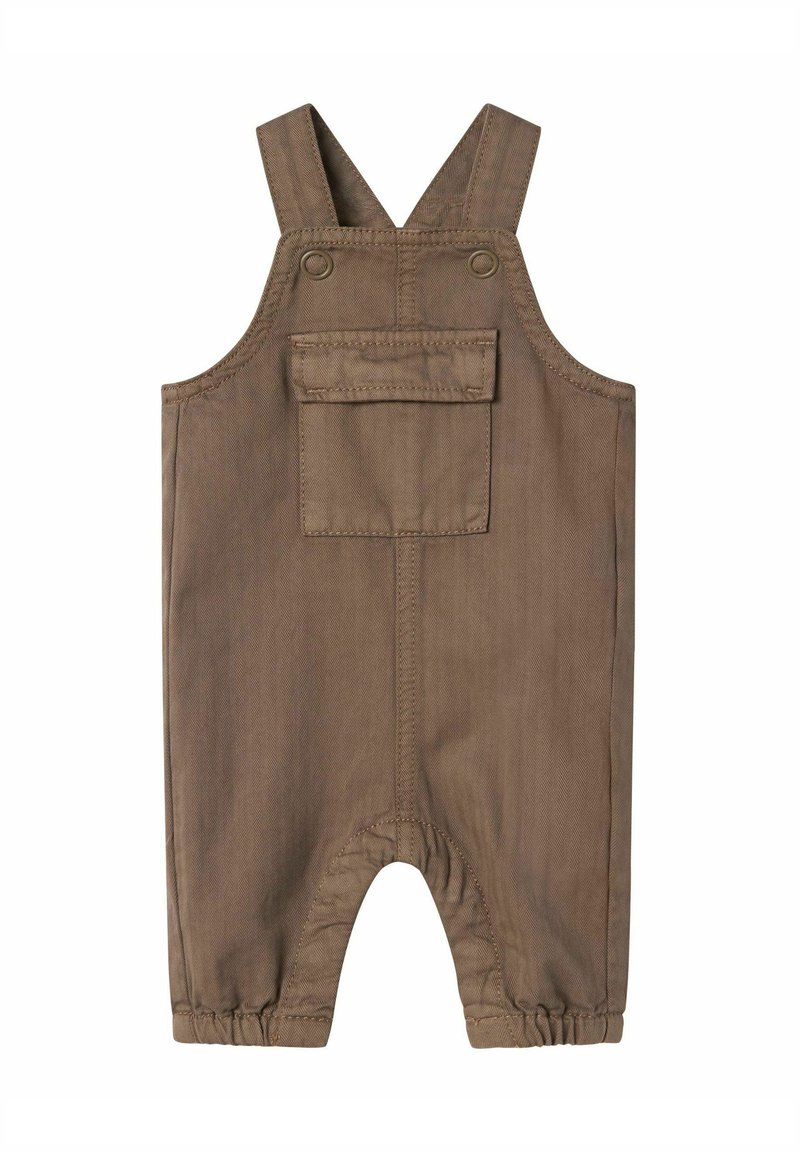 Pantalones de mezclilla marrones con tirantes ajustables, que cuentan con un bolsillo frontal y puños elásticos para un ajuste seguro. Textura suave, diseño simple.