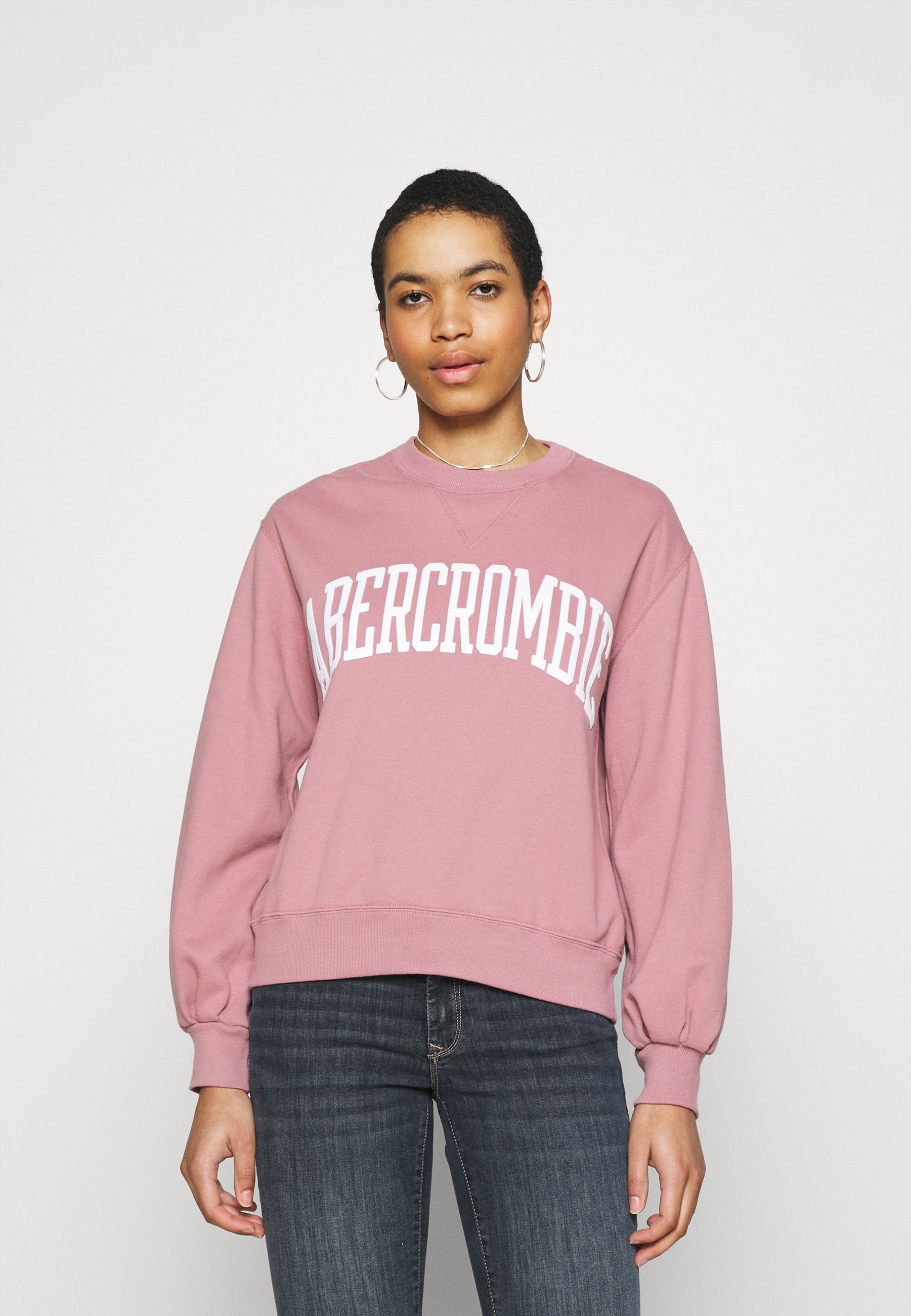 red pullover hoodies