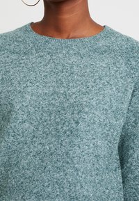 Vero Moda Tall Stickad tröja - green