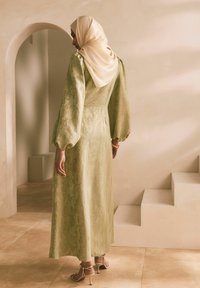 Next REGULAR FIT - LONG SLEEVE WAISTED PUFF - Maxi šaty - sage green