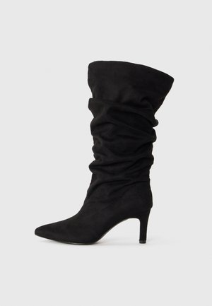 Boots - black