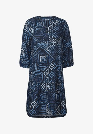 Marineblaues Kleid mit geometrischen Blau- und Weißmustern, Dreiviertelärmeln und rundem Ausschnitt. Leichter Stoff mit lockerer Passform.