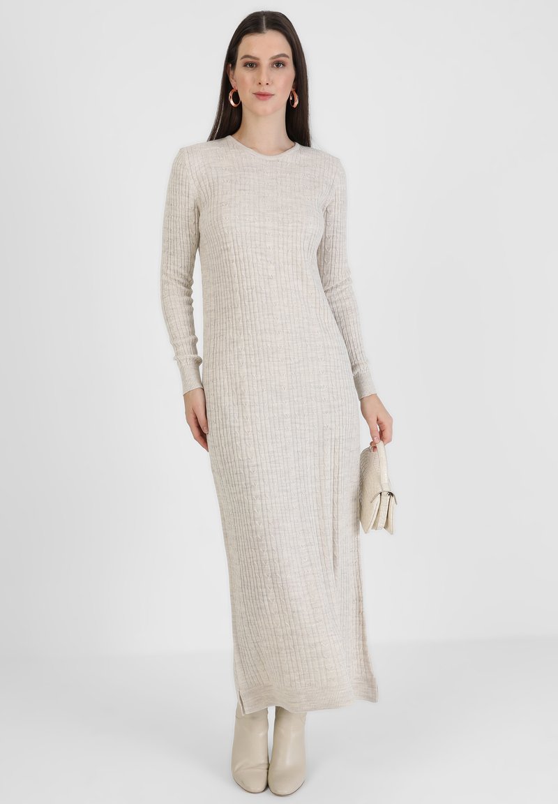 Modanisa CREW NECK - Shift dress - beige