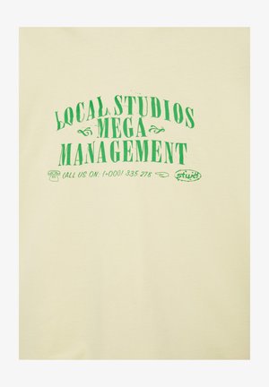 PULL&BEAR, STWD GRAPHIC SHORT SLEEVE - T-SHIRT - T-shirt imprimé - yellow