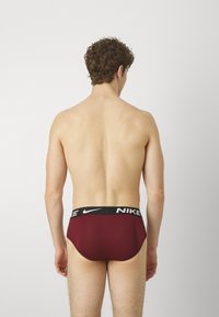 Nike Underwear HIP BRIEF 3 PACK - Slip - blue/red/grey