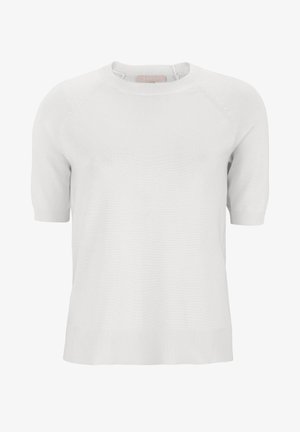 Weißer, kurzärmeliger Strickpullover mit rundem Ausschnitt, gerippten Bündchen und Saum, der ein dezentes strukturiertes Muster entlang der Schultern aufweist.