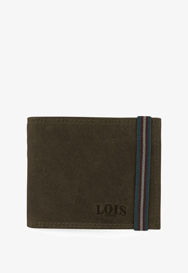 Billetera de cuero marrón con superficie texturizada, marcada con "LOIS" y complementada por una banda elástica a rayas en azul y rojo.