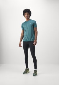 New Balance ESSENTIALS - T-skjorte til trening - new spruce