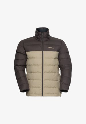 Gevoerde jas met een bruine bovenkant en beige onderkant. Volledige rits aan de voorkant, hoge kraag en logo op de linkerborst.