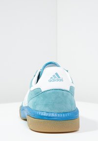 adidas Performance HANDBALL SPEZIAL - Boty na házenou - royal/white