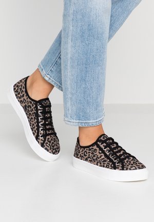 Baskets basses - brown