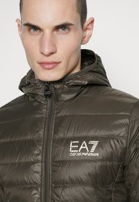 EA7 Emporio Armani JACKET - Páperová bunda - dark grey