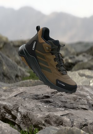 adidas Terrex ANYLANDER MID - Παπούτσια πεζοπορίας - brown oxide/shadow olive/core black