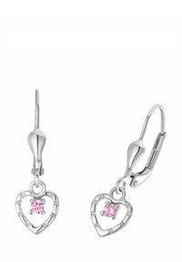 Silver hjärtformade örhängen med rosa ädelstenar; har en texturerad design och lås med spänne för säker passform.