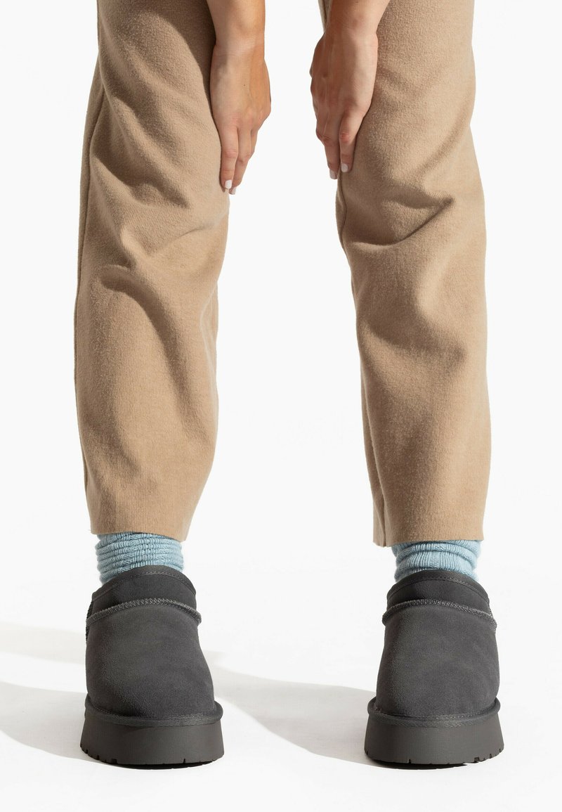 Gooce JACKIE - Talvisaappaat - grey