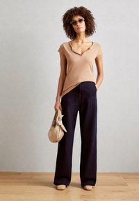 Mos Mosh T-shirt basic - cinnamon swirl