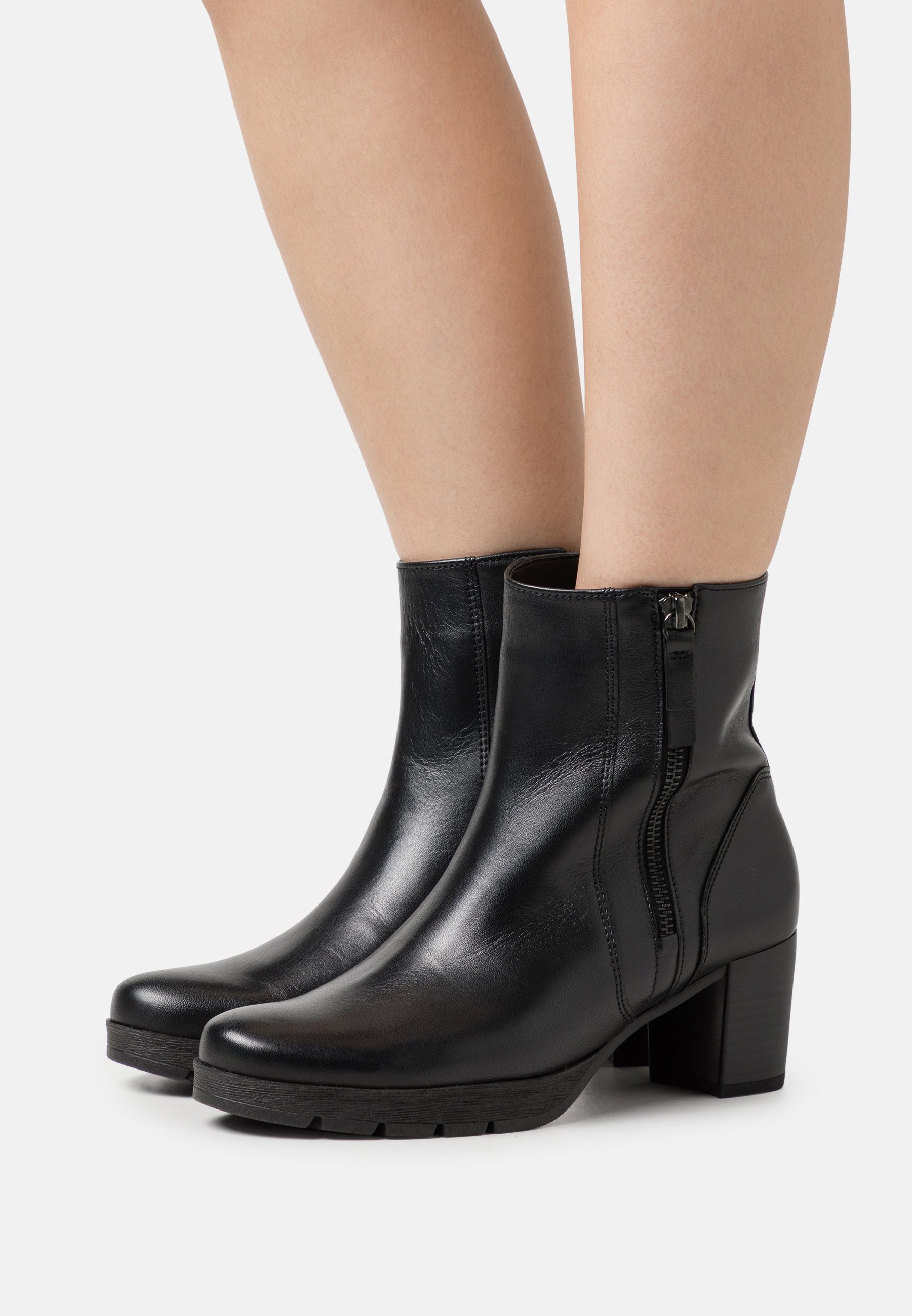 Gabor Stivaletti Donna Comfort | Pelle, Tacco A Blocco 7.5 Cm, Altezza Gambale 13 Cm | Larghezza Normale Con Cerniera | Collezione Gabor Comfort
