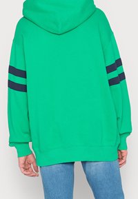 Tommy Jeans Jersey con capucha - green