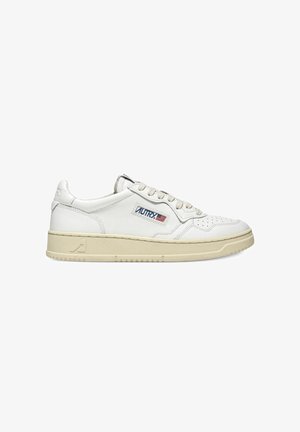 Autry, MEDALIST LOW #TOTAL WHITE - Zapatillas - white dim