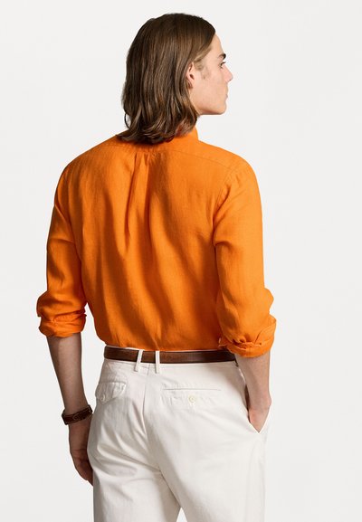 Polo Ralph Lauren SLIM FIT LINEN SHIRT - Majica - bright signal orange