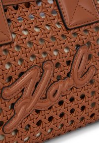 KARL LAGERFELD Kabelka - dark tan