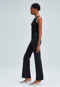 Touché Privé HIGH WAIST STITCHED   - Pantaloni - black