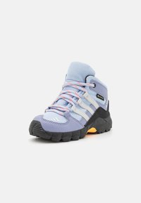 Adidas Terrex TERREX MID GORE-TEX® HIKING - Hiking shoes - blue dawn/grey one/solar gold
