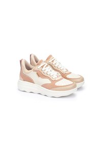 Zapatillas con una mezcla de ante rosa claro y cuero crema. Suelas blancas acolchadas, puntera redonda y diseño con cordones con detalles perforados.